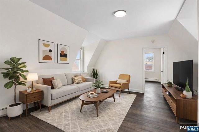 676 Chestnut 3, Kearny, NJ 07032