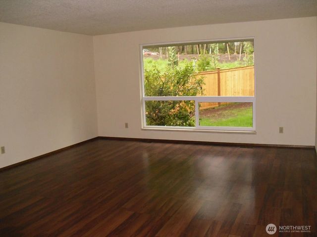 23525 SE 32nd Way, Sammamish, WA 98029