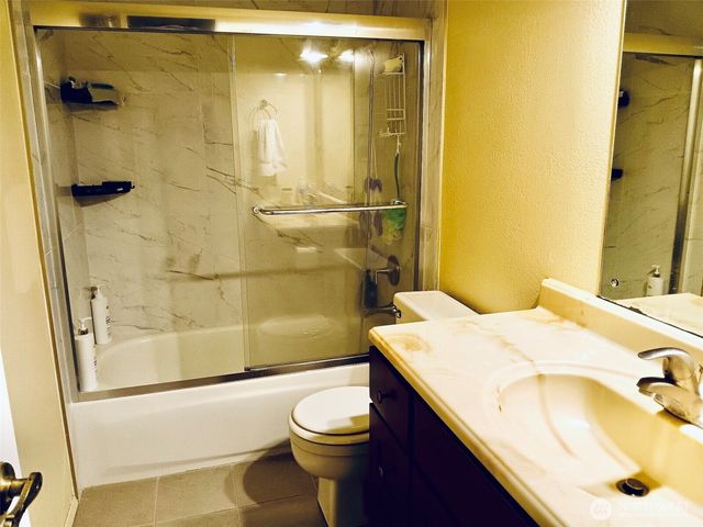 23525 SE 32nd Way, Sammamish, WA 98029