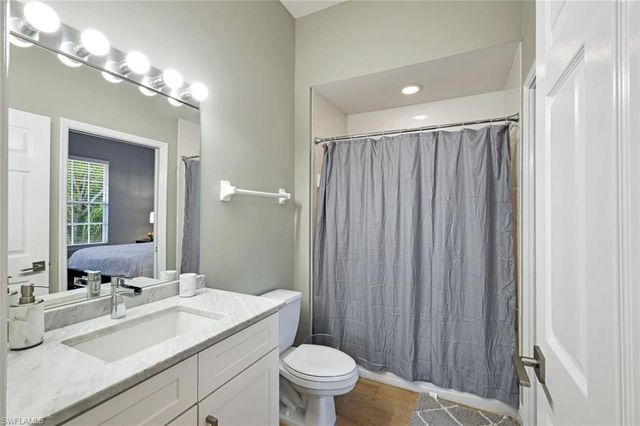 898 Egrets RUN # 201, Naples, FL 34108