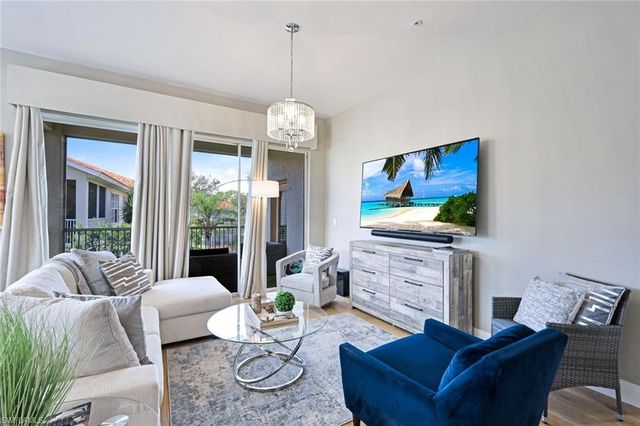 898 Egrets RUN # 201, Naples, FL 34108