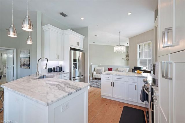 898 Egrets RUN # 201, Naples, FL 34108