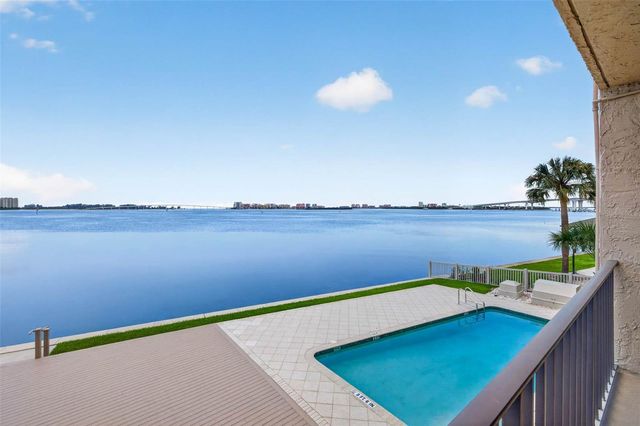 602 LIME AVENUE 101, Clearwater, FL 33756