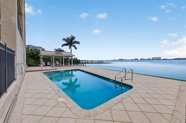 602 LIME AVENUE 101, Clearwater, FL 33756