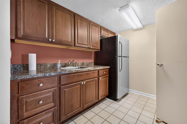602 LIME AVENUE 101, Clearwater, FL 33756