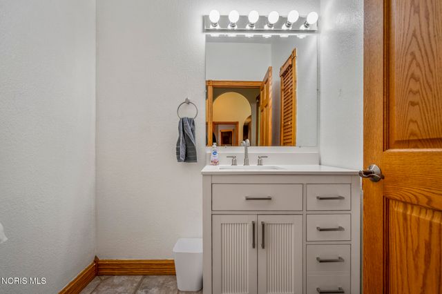1189 Ottawa Road, Genoa, OH 43430