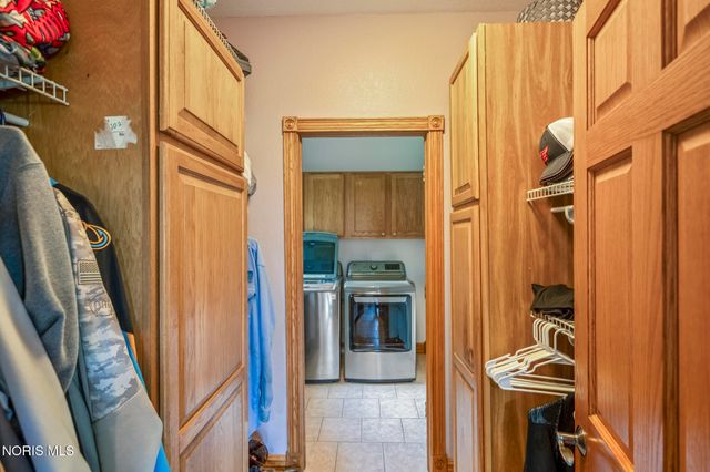 1189 Ottawa Road, Genoa, OH 43430