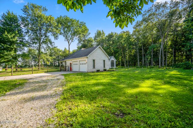 1189 Ottawa Road, Genoa, OH 43430