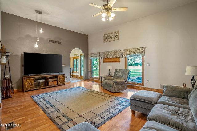 1189 Ottawa Road, Genoa, OH 43430