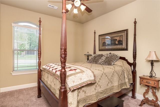 5602 W Murfield Drive, Rogers, AR 72758