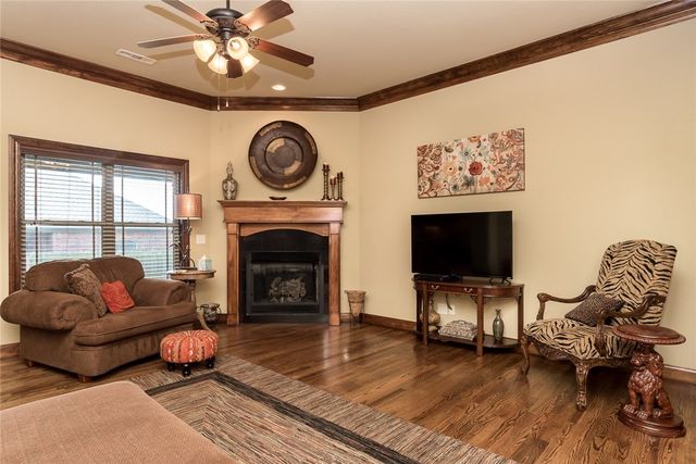 5602 W Murfield Drive, Rogers, AR 72758