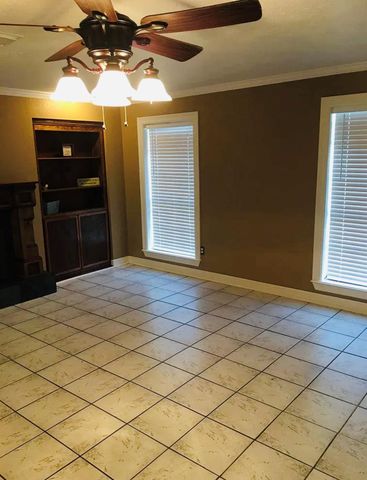 1308 Hospital Drive, Angleton, TX 77515