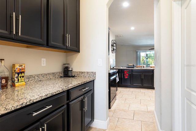 1153 SPINNING WHEEL DRIVE, Apopka, FL 32712