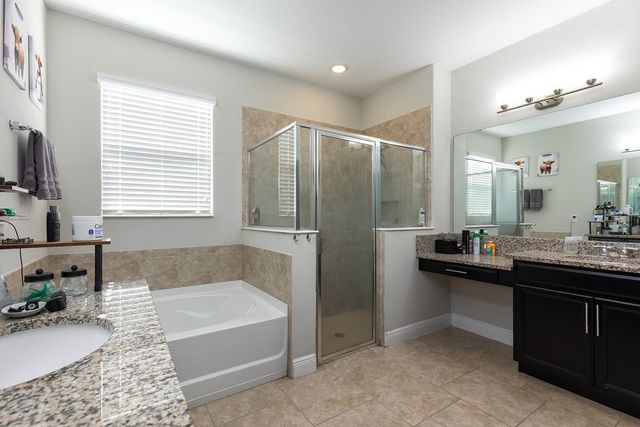 1153 SPINNING WHEEL DRIVE, Apopka, FL 32712