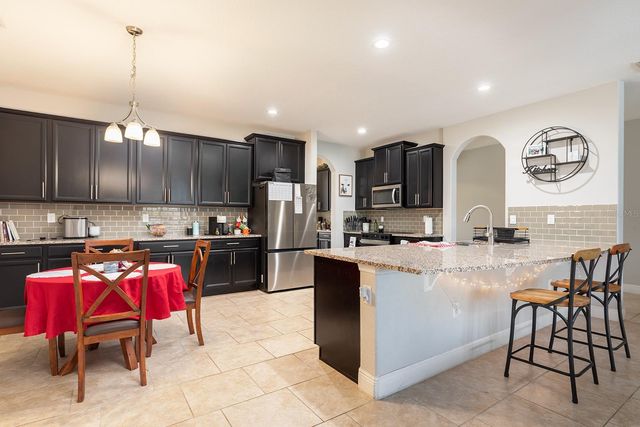 1153 SPINNING WHEEL DRIVE, Apopka, FL 32712