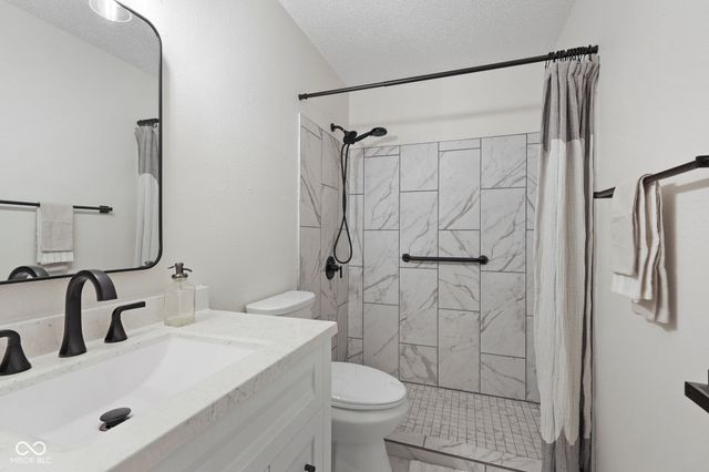 1585 Sweetwater Lane, Greenfield, IN 46140