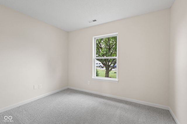1585 Sweetwater Lane, Greenfield, IN 46140