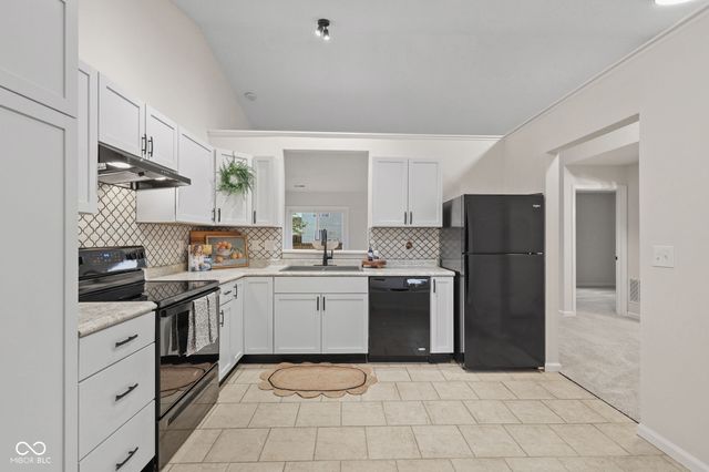 1585 Sweetwater Lane, Greenfield, IN 46140