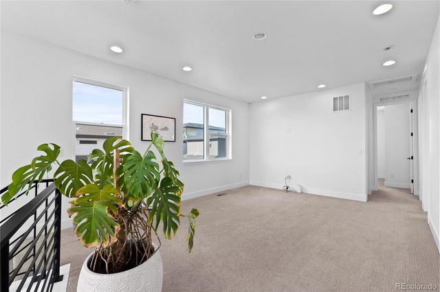 6058 N Perth Street, Aurora, CO 80019