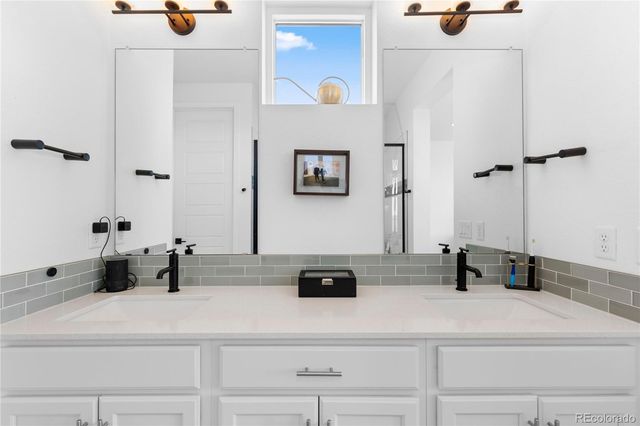 6058 N Perth Street, Aurora, CO 80019