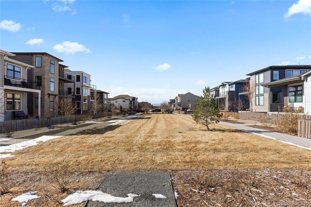 6058 N Perth Street, Aurora, CO 80019