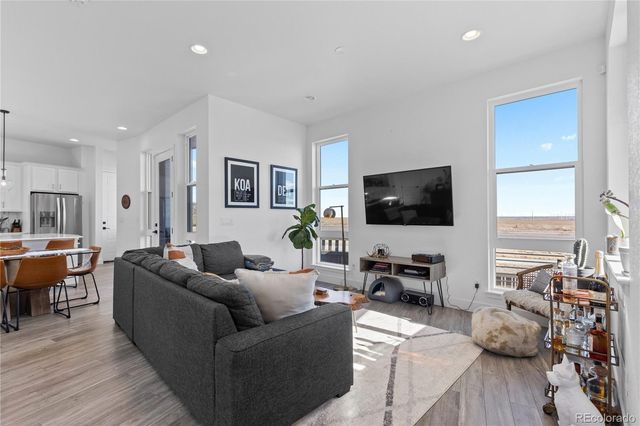 6058 N Perth Street, Aurora, CO 80019