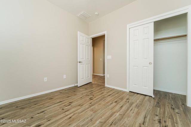 6449 W Smoky Falls Way, Tucson, AZ 85757