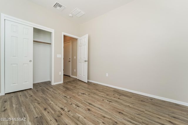 6449 W Smoky Falls Way, Tucson, AZ 85757
