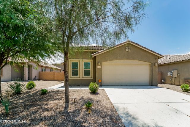 6449 W Smoky Falls Way, Tucson, AZ 85757