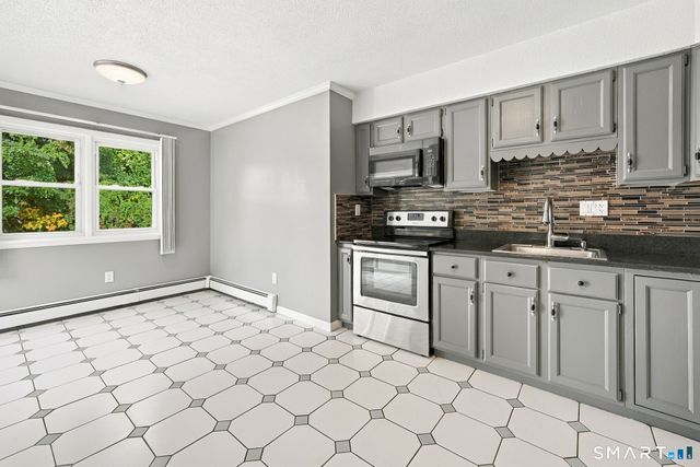 115 Kingston Drive, East Hartford, CT 06118
