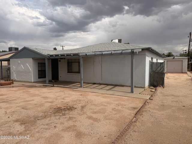 2111 S Miramonte Stravenue, Tucson, AZ 85713