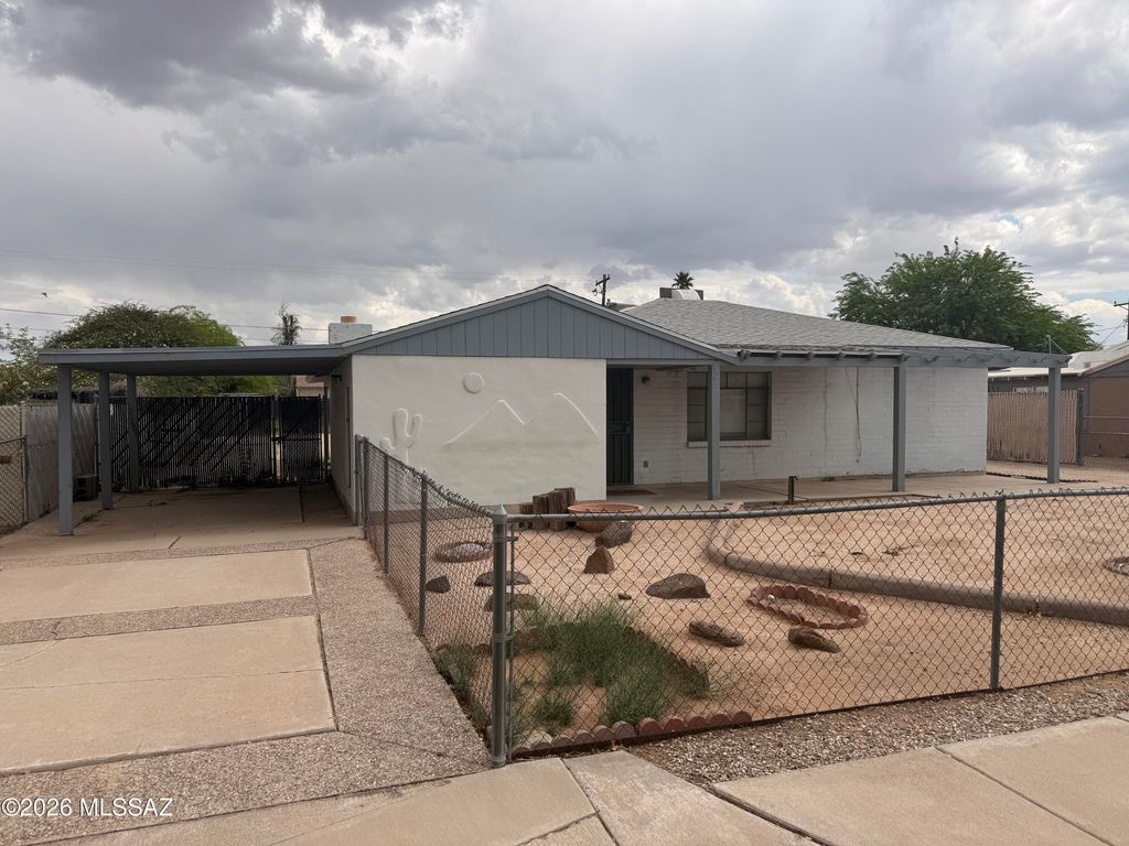 2111 S Miramonte Stravenue, Tucson, AZ 85713