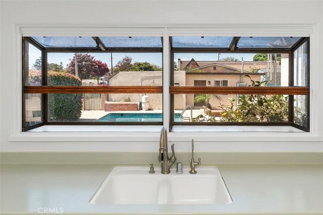 726 S Oak, Santa Ana, CA 92701