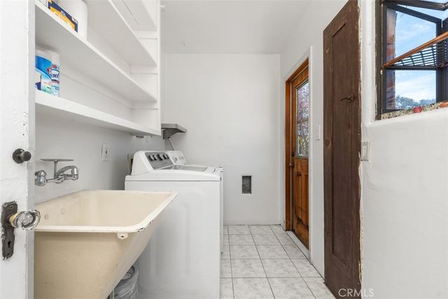 726 S Oak, Santa Ana, CA 92701