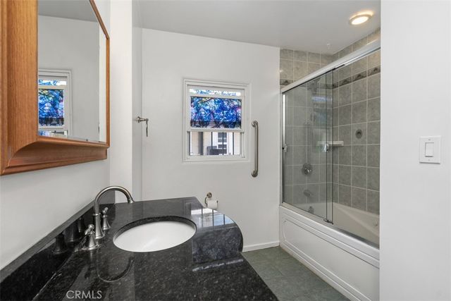 726 S Oak, Santa Ana, CA 92701