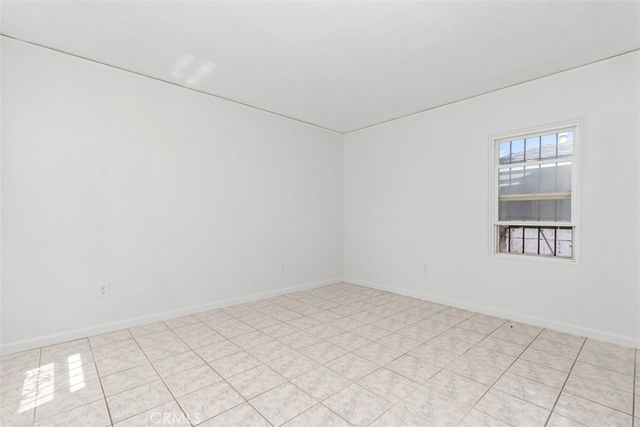 726 S Oak, Santa Ana, CA 92701