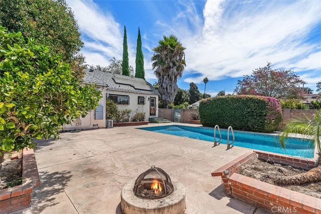 726 S Oak, Santa Ana, CA 92701
