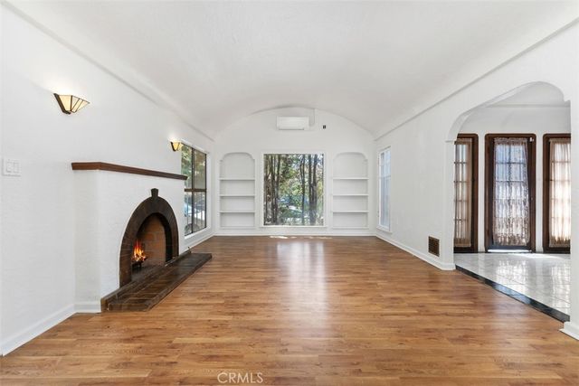 726 S Oak, Santa Ana, CA 92701