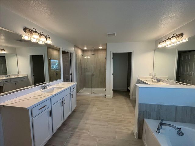 6982 ROLLING GARDENS LOOP, Groveland, FL 34736