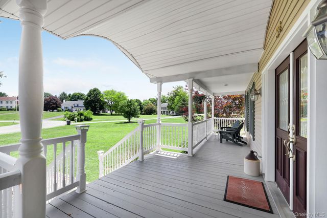 34 Stapleton Court, Middletown, NY 10940