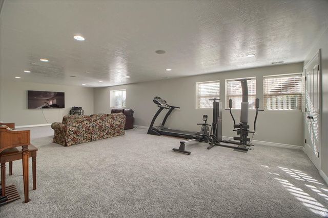 15 N 3300 W, Layton, UT 84041