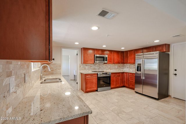 10624 N 25TH Street, Phoenix, AZ 85028