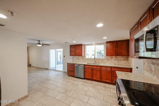 10624 N 25TH Street, Phoenix, AZ 85028