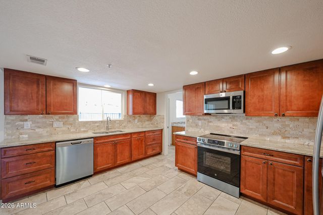 10624 N 25TH Street, Phoenix, AZ 85028