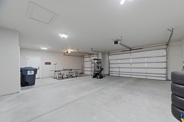 5926 E Forbes Ct., Bel Aire, KS 67220