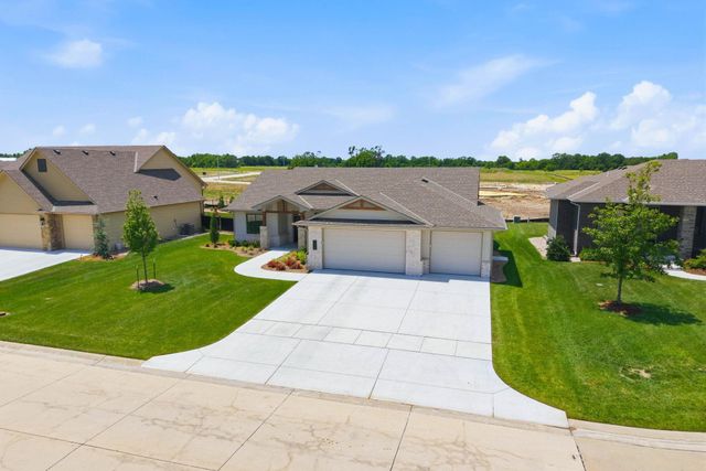 5926 E Forbes Ct., Bel Aire, KS 67220