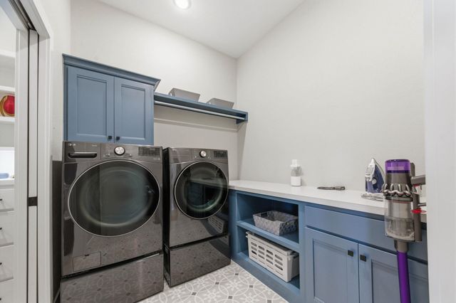 5926 E Forbes Ct., Bel Aire, KS 67220