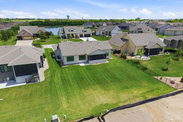 5926 E Forbes Ct., Bel Aire, KS 67220