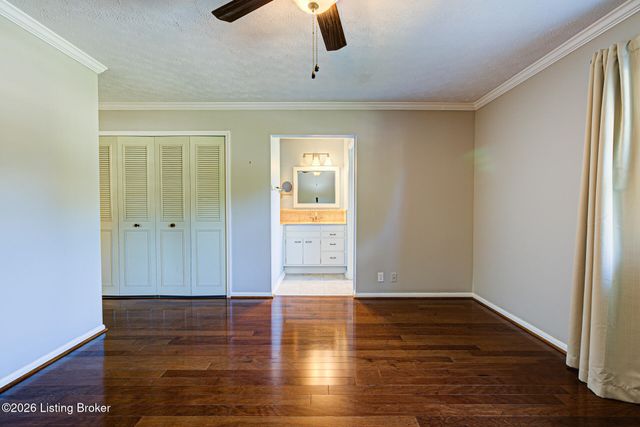 816 Foxwood Ave, Louisville, KY 40223