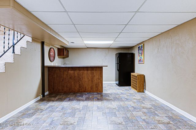 816 Foxwood Ave, Louisville, KY 40223